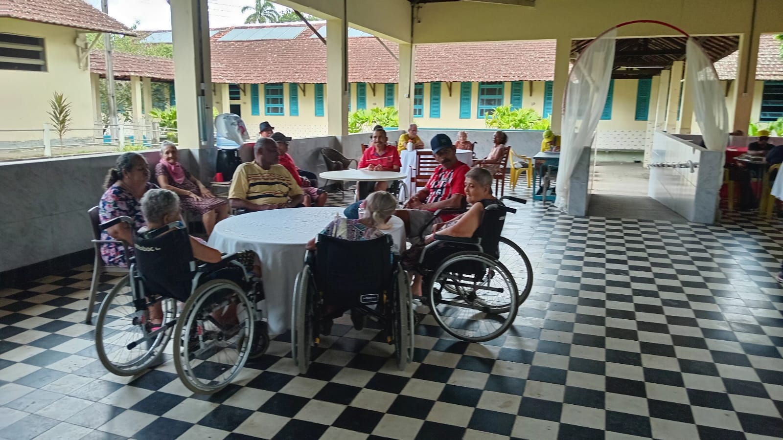 Visita do Grupo Missionários da Luz